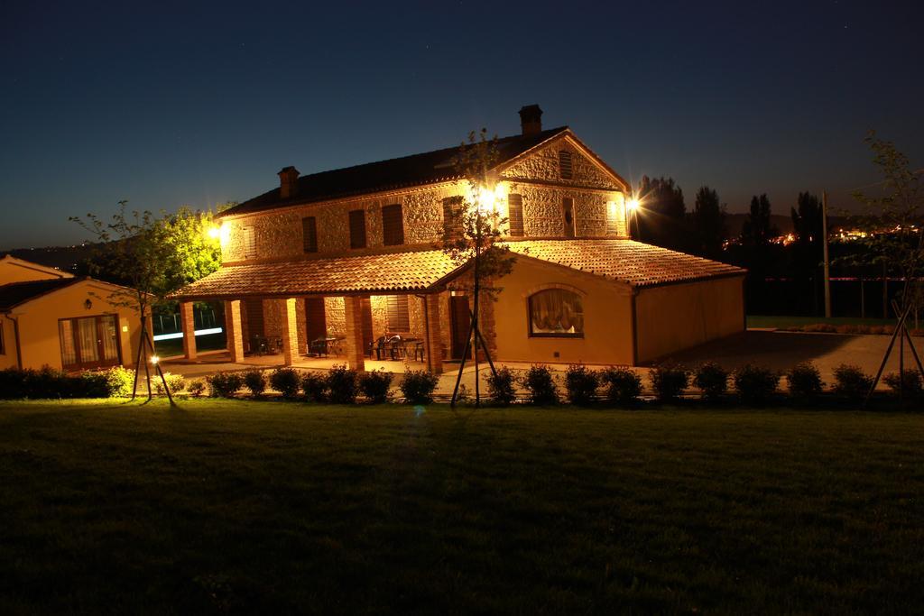 Castelbellino Agriturismo La Vecchia Fonte מראה חיצוני תמונה
